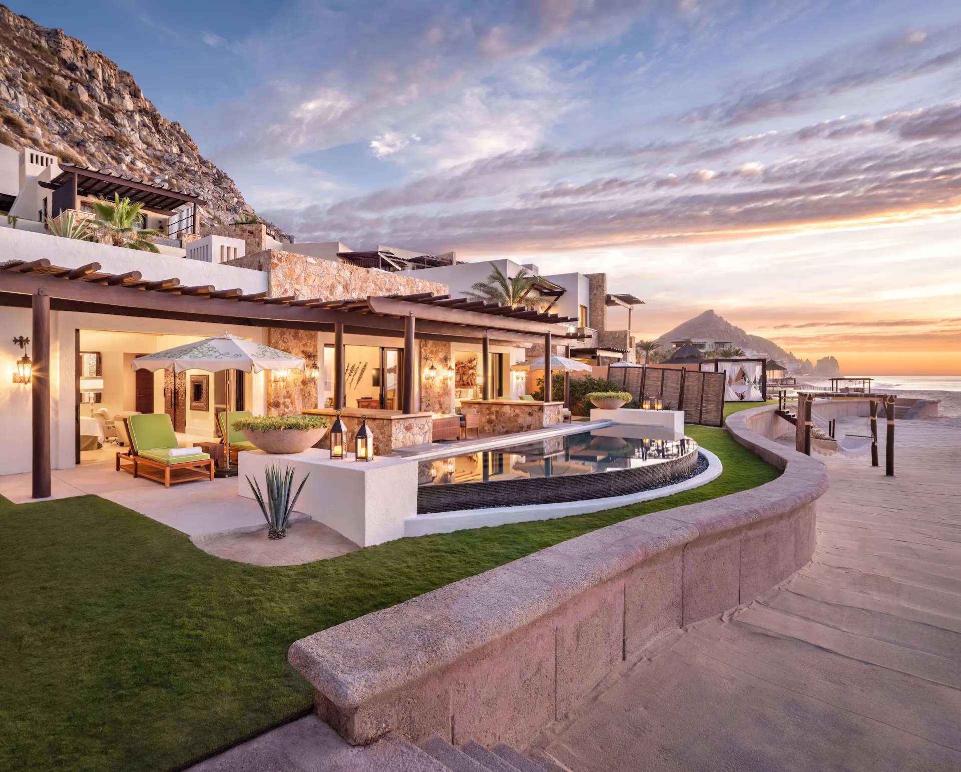 Wapedregal high res pedregal two bedroom beachfront suite 4 e1635447494644